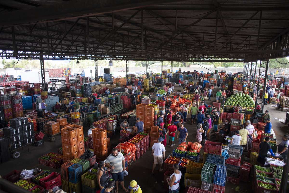 Mercado Agr cola Inicia A Semana Com Boas Ofertas Para Frutas E Mercado Agr cola Inicia A Semana Com Boas Ofertas Para Frutas E