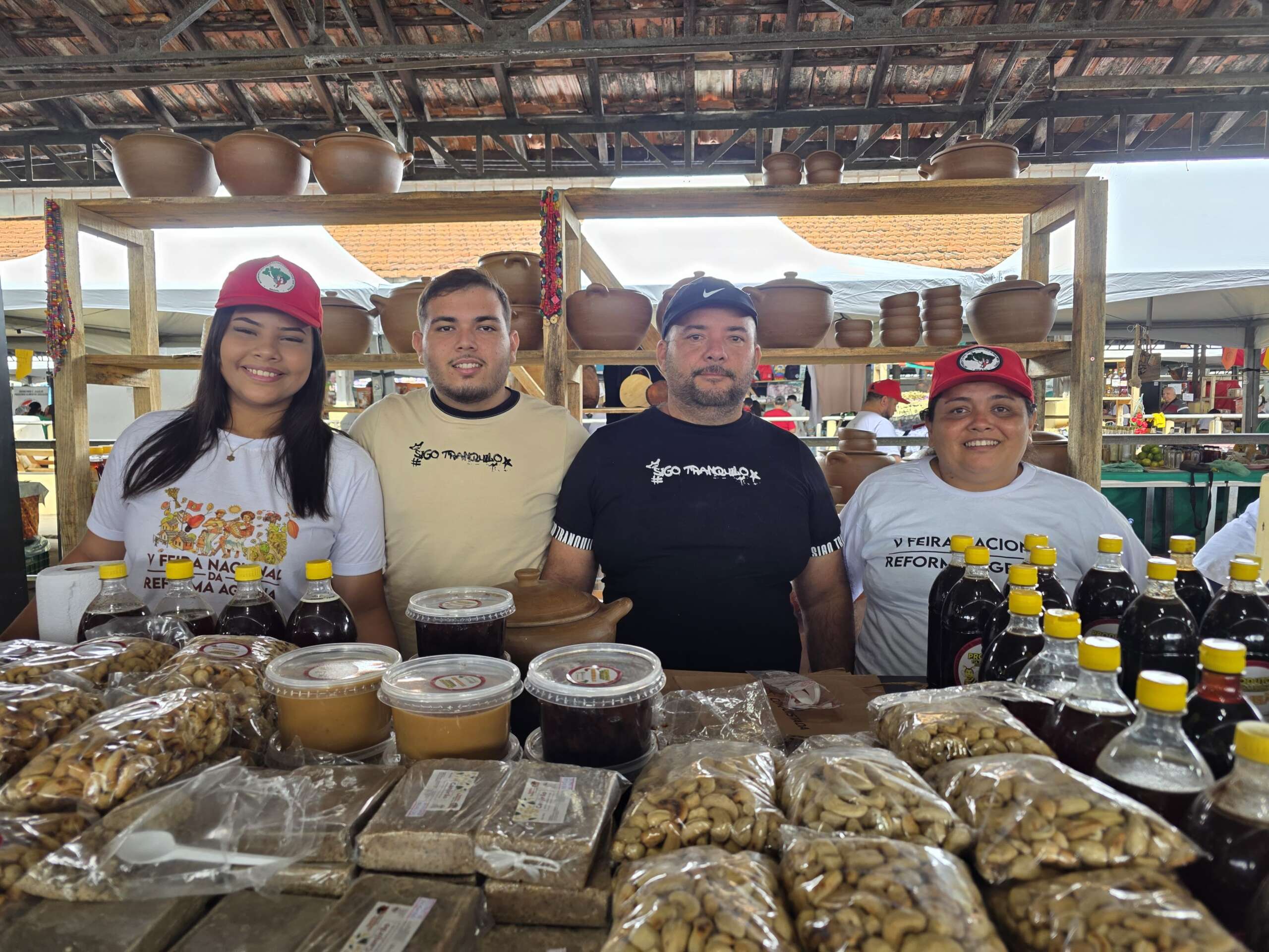 Ceará comercializa 20 toneladas de produtos na 5ª Feira Nacional da Reforma Agrária, em São Paulo